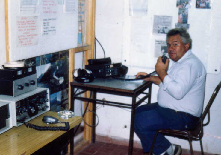 Cosme Cosme LU5DFB operando VHF.
